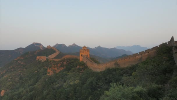 Θέα Στο Ηλιοβασίλεμα Από Σινικό Τείχος Της Κίνας Στο Jinshanling — Αρχείο Βίντεο