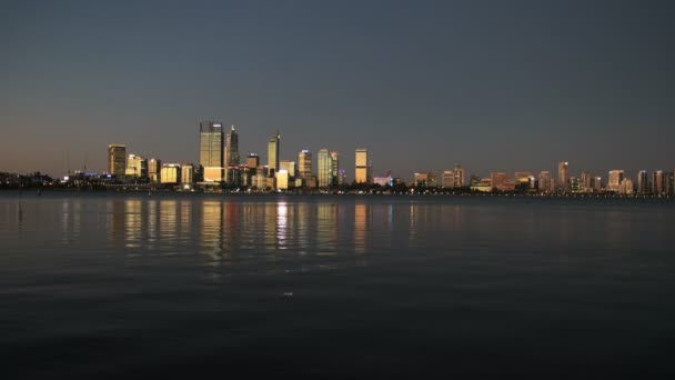 Toma Del Atardecer Ciudad Perth Río Cisne Desde Explanada Sur — Vídeo de stock