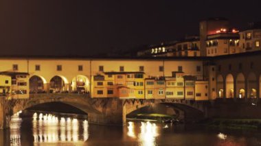 gece görünümü ponte del Vecchio, florence, İtalya kadar kapatın