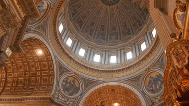 Vatican State September 2015 Tilt Shot Dome Saint Peter Baldachin — Stock Video