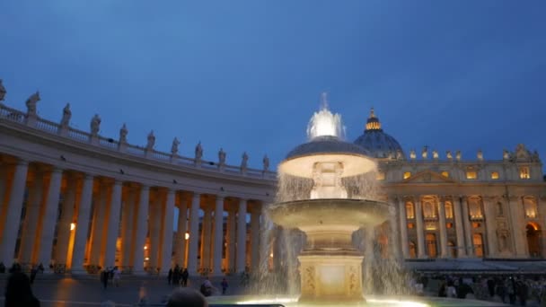 Panorering Skott Fontän Petersplatsen Rom Italien — Stockvideo