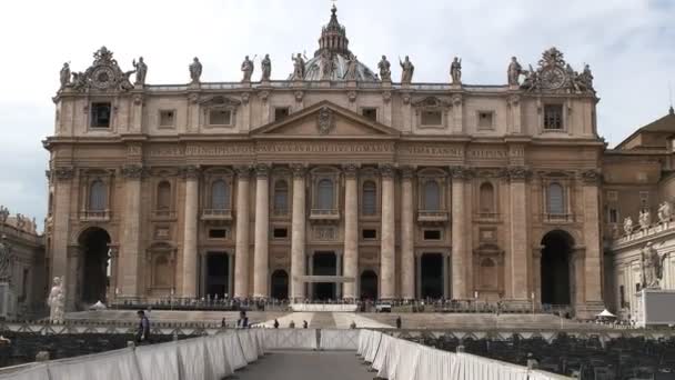 Een Buitenaanzicht Van Saint Peter Basiliek Plein Rome Italië — Stockvideo