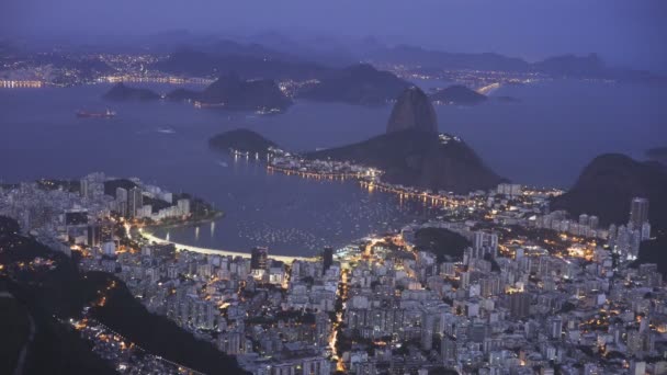 Tilt Night Shot Botafogo Sugarloaf Christ Redeemer Rio Janeiro Brazil — ストック動画