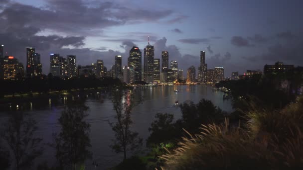 Toma Noche Capital Queensland Brisbane Desde Punto Canguro — Vídeos de Stock