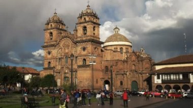 Cusco, Peru - 20 Haziran 2016: öğleden sonra geniş görüş açısı kilisenin society of İsa Cusco, peru