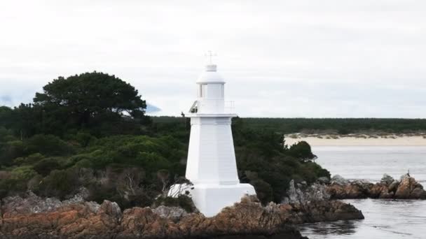 Lampa Ostrzegawcza Światła Bram Piekieł Wejściu Portu Macquarie Tasmania Australia — Wideo stockowe