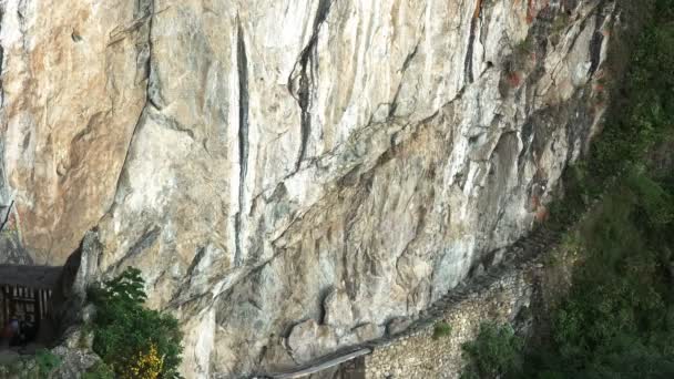 Κλίσης Κάτω Πλάνο Την Καταπληκτική Incan Γέφυρα Στο Μάτσου Πίτσου — Αρχείο Βίντεο