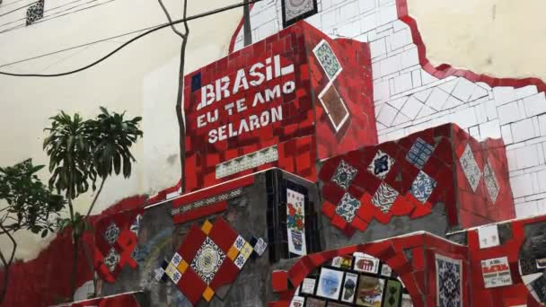 RIO DE JANEIRO, BRAZIL- 25,MAY, 2016: close up of selaron steps tiles in rio — Stock Video