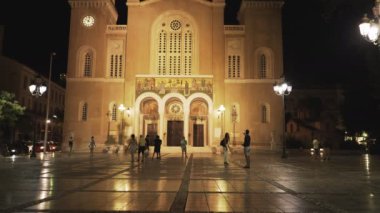 atina metropolitan katedralinin gece eğmek