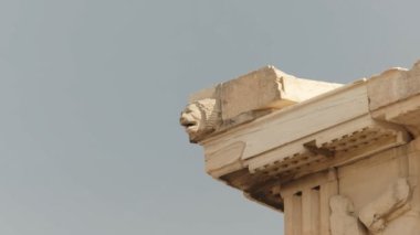 atina,Yunanistan'da erechthion üzerinde oyulmuş aslan kafası