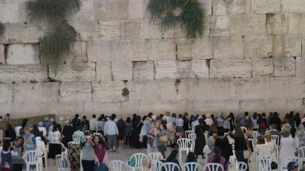 JERUSALEM, ISRAEL- 19 SEPTEMBRE 2016 : Des femmes adoratrices au mur des lamentations à Jersey — Video