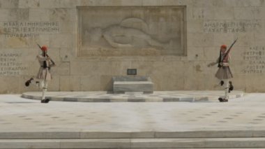 Atina'da Yunan parlamentosunda nöbet değişimi