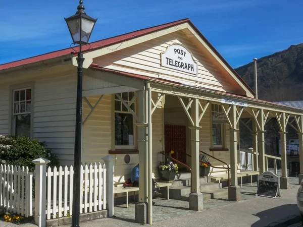 Arrowtown, Nya Zeeland-sept 25 2014: utsidan av en gammal General Store i Arrowtown — Stockfoto