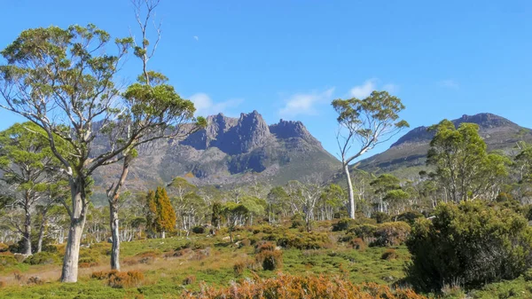 mt ossa görünümü, tazmanya en yüksek dağ, kara dan parça