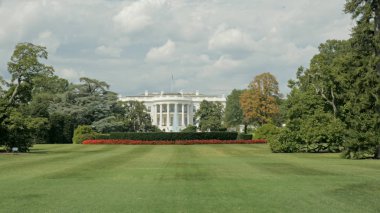 Washington'da Beyaz Saray'ın güney çim geniş görünümü,