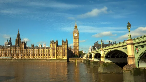 Big ben e le case del parlamento inglese a Londra — Foto Stock