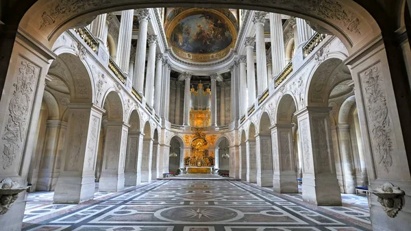 Versailles, Paříž, Francie-23. září 2015: královská kaple v paláci Versailles — Stock fotografie