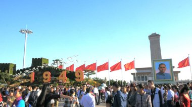 Pekin, Çin- 2 Ekim 2015: tiananmen meydanı ulusal gün altın hafta 2015
