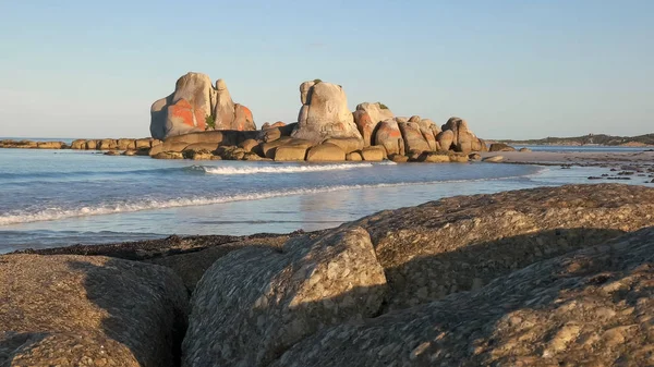 Una vista cercana de las rocas de picnic en Tasmania, Australia — Foto de Stock