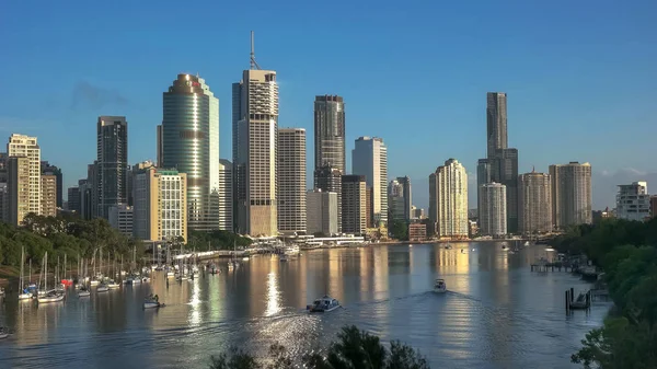 Vista de la mañana de la ciudad de Brisbane desde el punto canguro —  Fotos de Stock