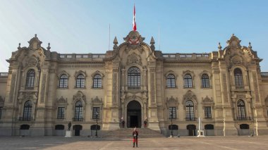 Lima, Peru- 12 Haziran 2016: Lima'daki hükümet sarayının ön dış cephesi