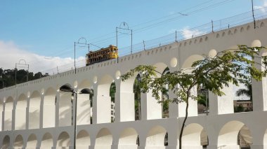 santa teresa tramvay rio de janeiro lapa kemerleri geçiş