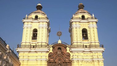 Lima, Peru- 12 Haziran 2016: Lima'daki San Francisco Manastırı'nın öğleden sonra çekimi