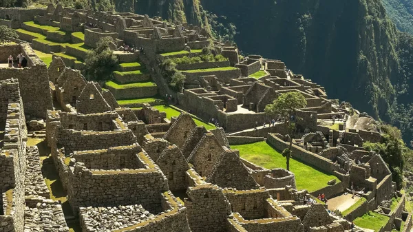 Vysoký úhel blízko slavných zřícenin Machu Picchu — Stock fotografie