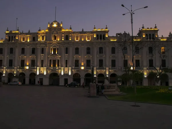 LIMA, PERU- JUNE, 12, 2016: evening shot of plaza san martin in lima, peru — Stock Photo, Image