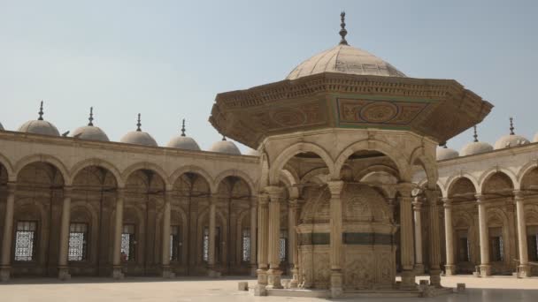 Innergården till alabaster-moskén i Kairo, Egypten — Stockvideo