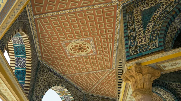 Detail of the interior of the dome of the chain in jerusalem — Stok Foto