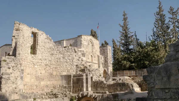 Zwembad van Bethesda en St Anne kerk in Jeruzalem — Stockfoto