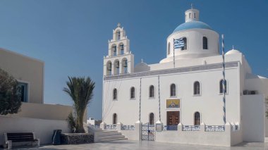 Oia, Yunanistan-11 Eylül 2016: Oia'daki panagia kilisesi, santorini