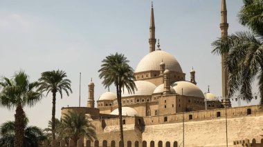 Kahire'deki alabaster camiinin yan görünümü, Mısır