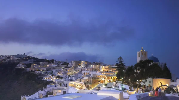Nachtaufnahme von Imerovigli auf Santorini — Stockfoto