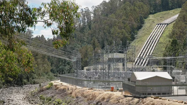 タラレア、オーストラリア- 1月, 6, 2017: タスマニアのタラレアのタンガティナ水力発電所 — ストック写真