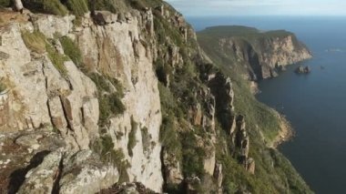 Cape Raoul' daki muhteşem deniz kayalıkları, Tazmanya