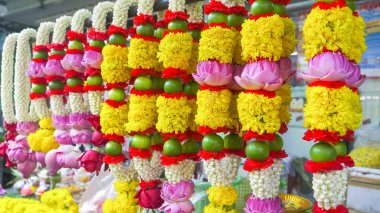 Bangkok, Tayland 'daki Sri Maha Denizci Tapınağı' nda çelenkler