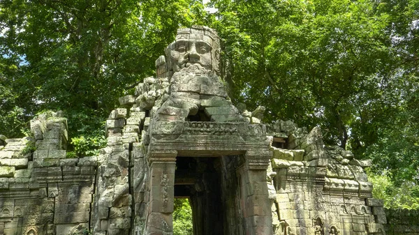Puerta oeste del templo banteay kdei cerca de angkor wat —  Fotos de Stock