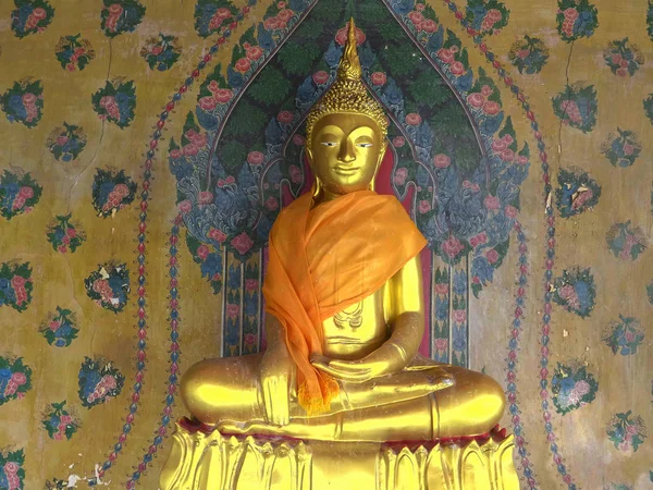 Gros plan d'une statue de bouddha dans le complexe du temple wat arun, bangagara — Photo
