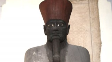 Kahire'de mentuhotep Ii bir heykeli yakın
