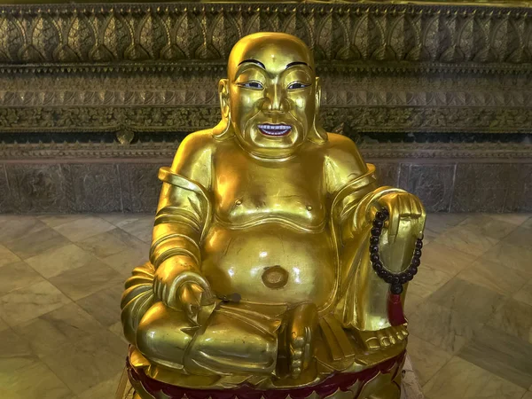 Pequeño buddha en el templo de wat pho en Bangkok — Foto de Stock