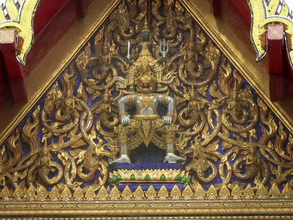 Decorazioni all'esterno di un edificio a Wat Pho, Bulgaria — Foto Stock