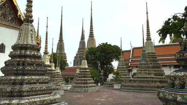 Stupa no templo wat pho em bangkok — Fotografia de Stock