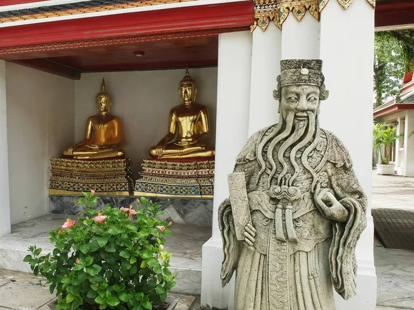 Patung cina dan buddha di kuil wat pho di bangkok — Stok Foto