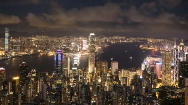 Hong Kong 'un zirvesinden Victoria Limanı ve Hong Kong Adası' nın zaman çizelgesi.