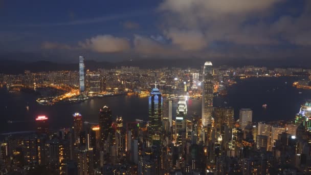 Tiempo de la noche en el pico en Hong Kong — Vídeos de Stock