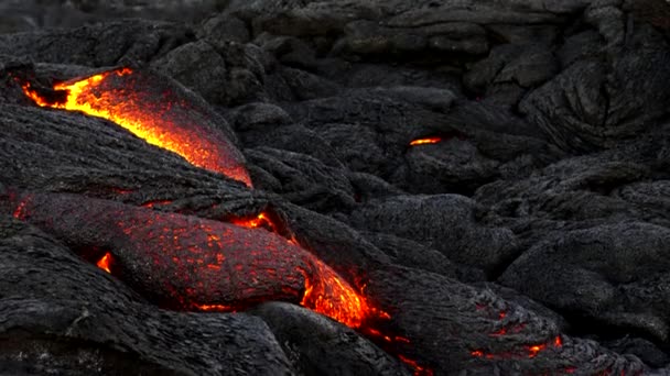 Close up skud af en overflade lava flow i hawaii – Stock-video