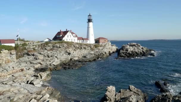 Vue du phare de Portland par une matinée d'automne à Maine — Video