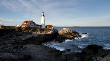 Portland, Maine 'deki Cape Elizabeth deniz fenerinin gün batımı çekimi